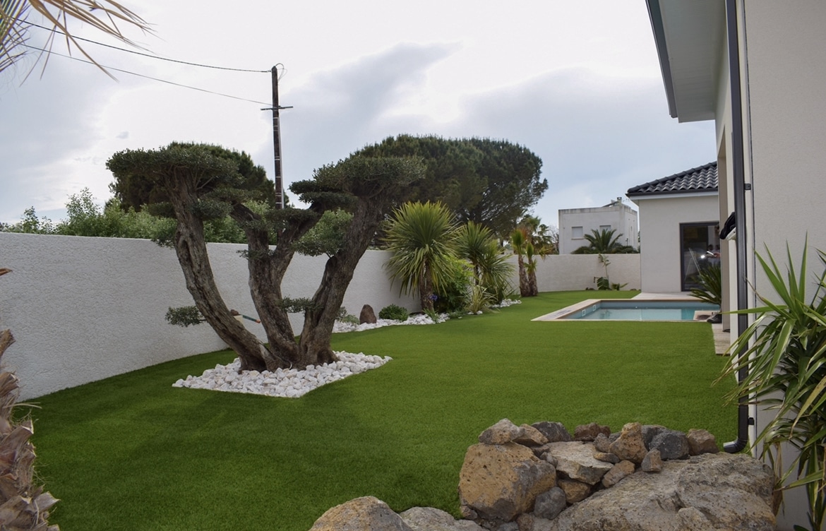 Découvrez le gazon synthétique à Uzès, dans le Gard